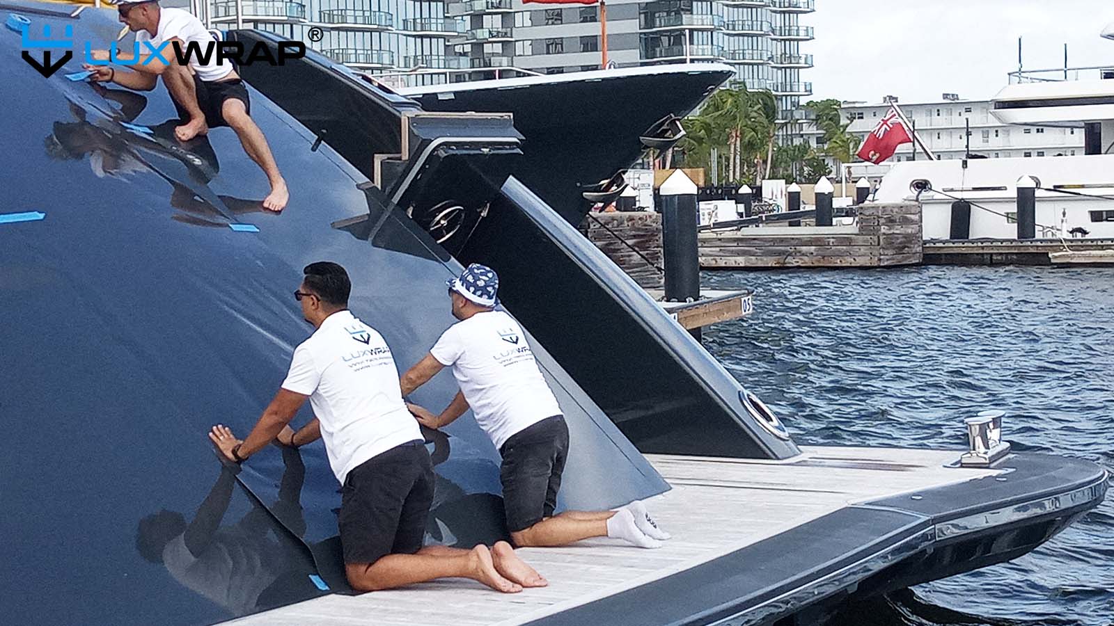 Wrapping of a large yacht transom